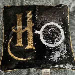 Hufflepuff Sequined Reversible Pillow
